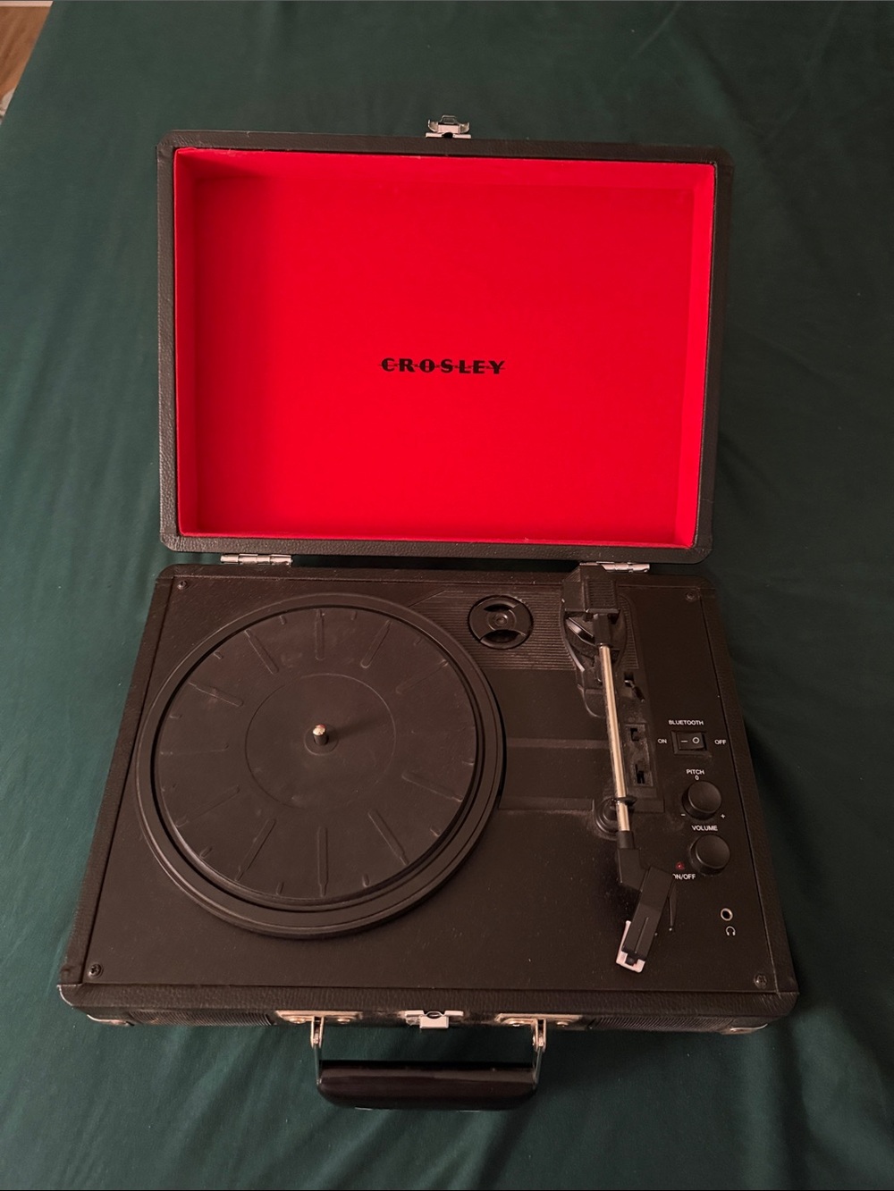 Crosley Suitcase Turntable in Red and Black